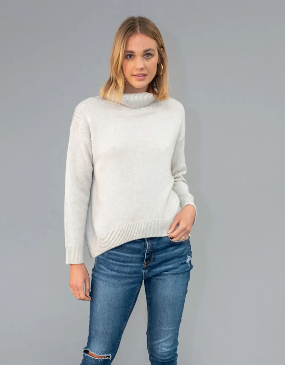 Cashmere Turtleneck Pullover in Ice