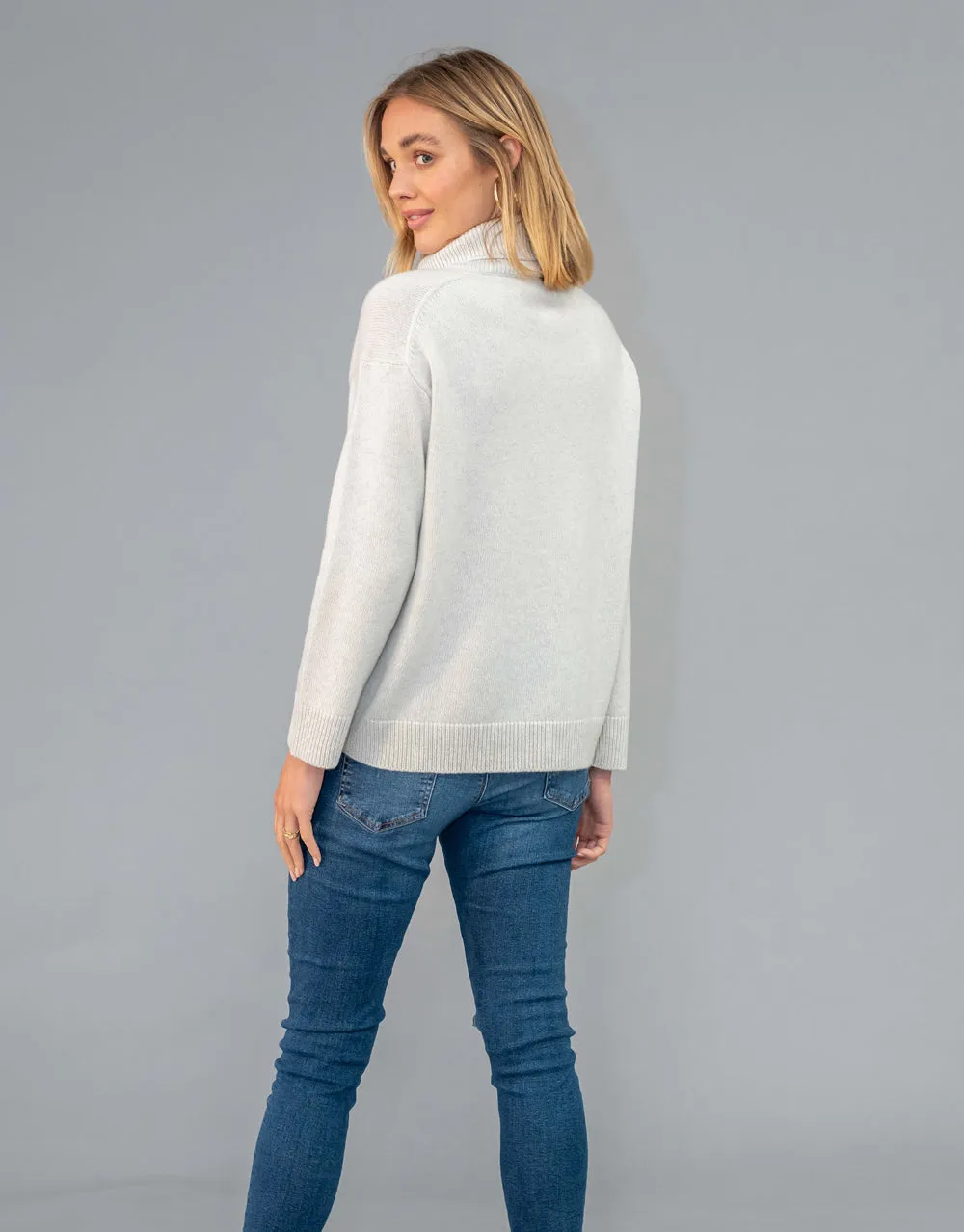 Cashmere Turtleneck Pullover in Ice