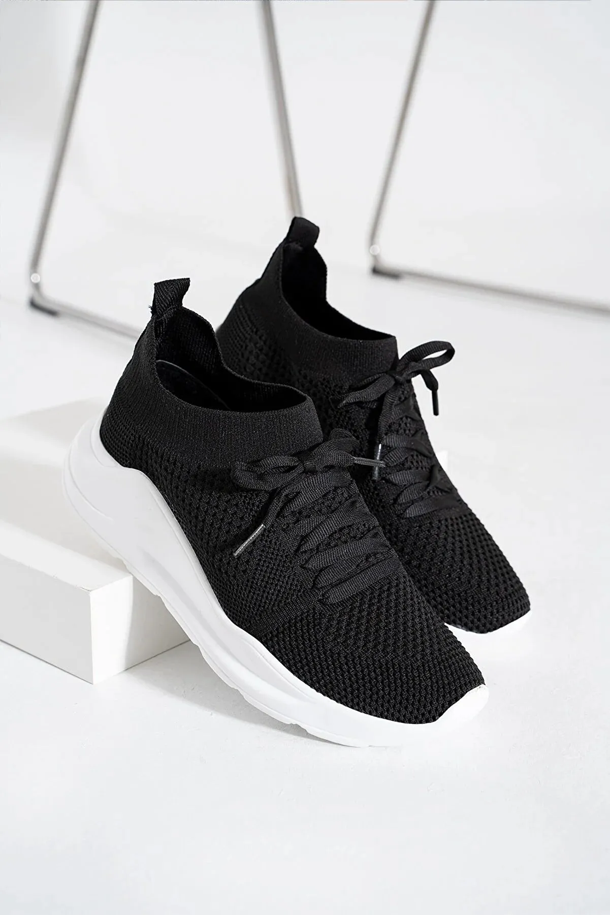 Inan Ayakkabi Women's Black-White Knitwear Sports Shoes